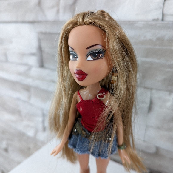 Bratz Fianna Wildlife Safari - Picture 3 of 6